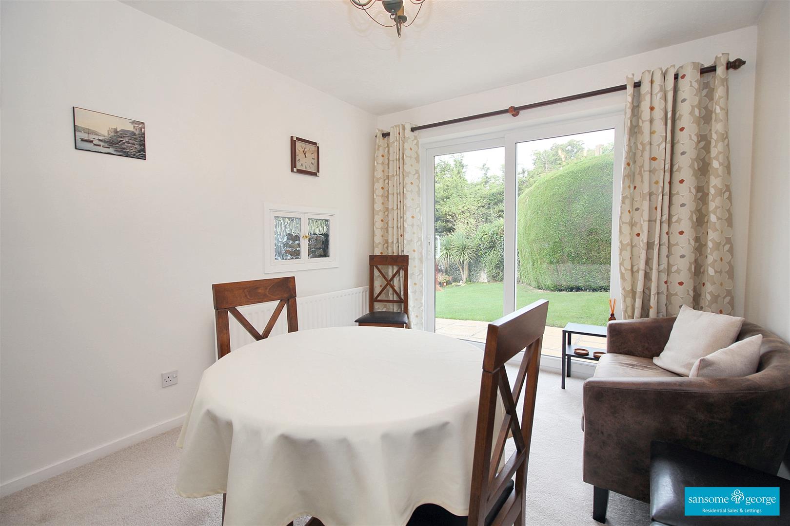 Treeton Close, Lower Earley